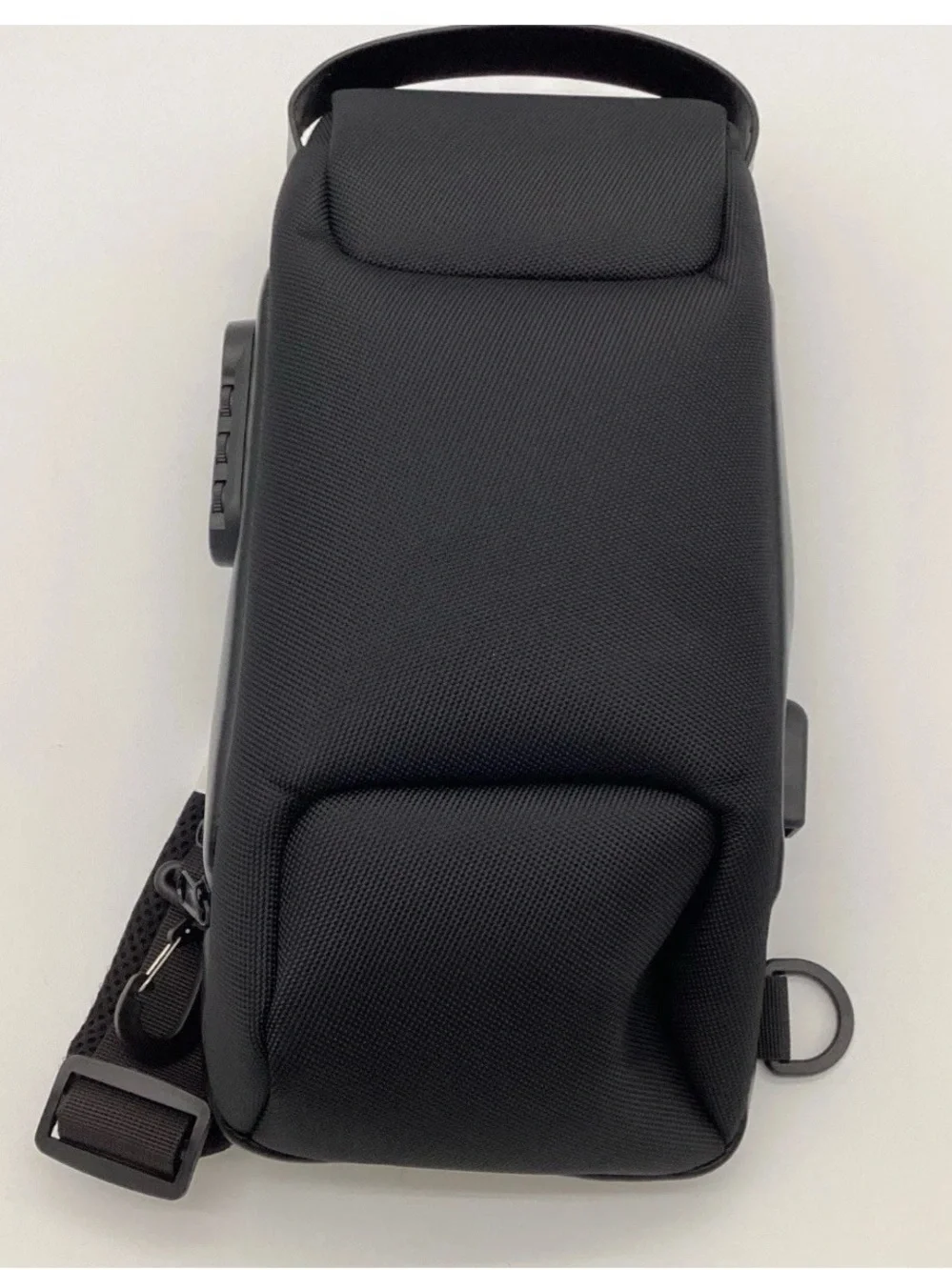 Weixier sport crossbody bag-never used